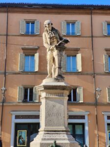 Statue di Luigi Galvani