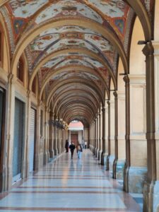 Porticoes at piazza Cavour