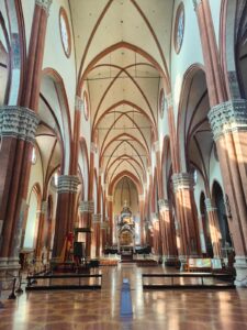 Gothic interior of Basilica di San Petronio