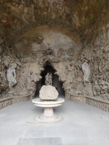 First chamber of Buontalenti Grotto