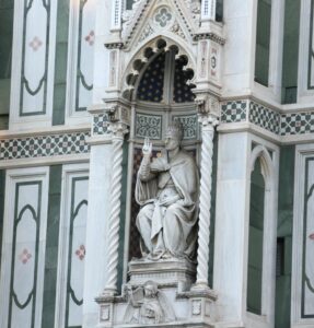 Figurine on Cathedral of Santa Maria del Fiore