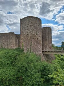 Round towers of White Castle